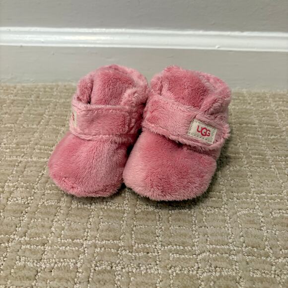 UGG Infants Bixbee Fleece Boots Pink Faux Fur Rubber‎ Sole USA 2/3 Velcro Baby - Picture 1 of 7